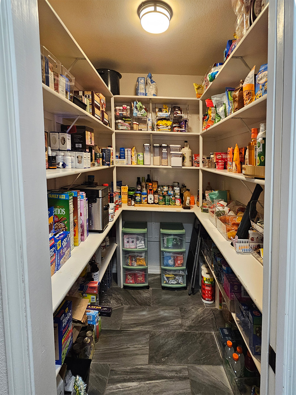 Beautifully organized pantry after Clarity for Your Chaos